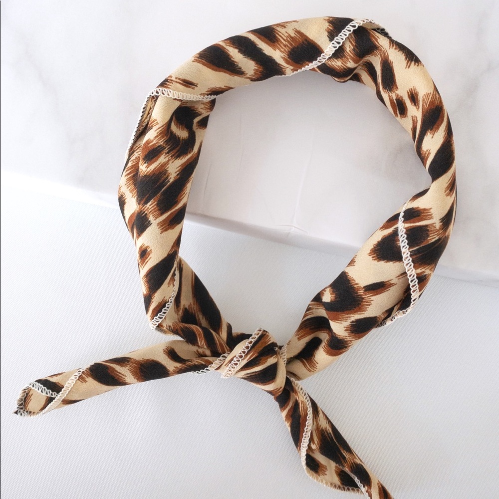 Cheetah Print Versatile Expression Scarf